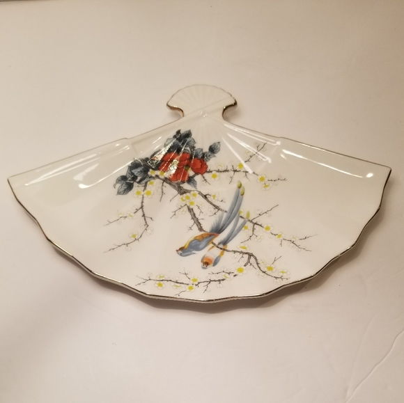 jay fine China Other - Beautiful fan shaped plate with gold trim